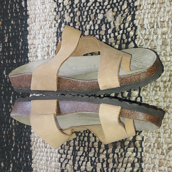 White Mountain Carly Sandals NWOT - Picture 4 of 6